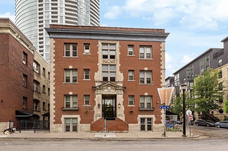 Property Management 101: A Step-by-Step Guide for First-Timers - 1 (800) 880-7954